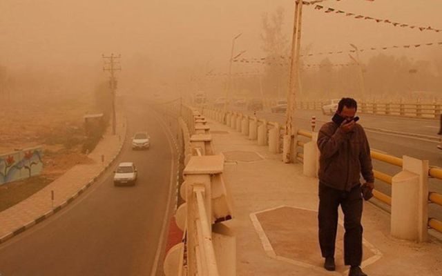گرد و خاک مدارس ٦ شهرستان آذربایجان غربی را تعطیل کرد