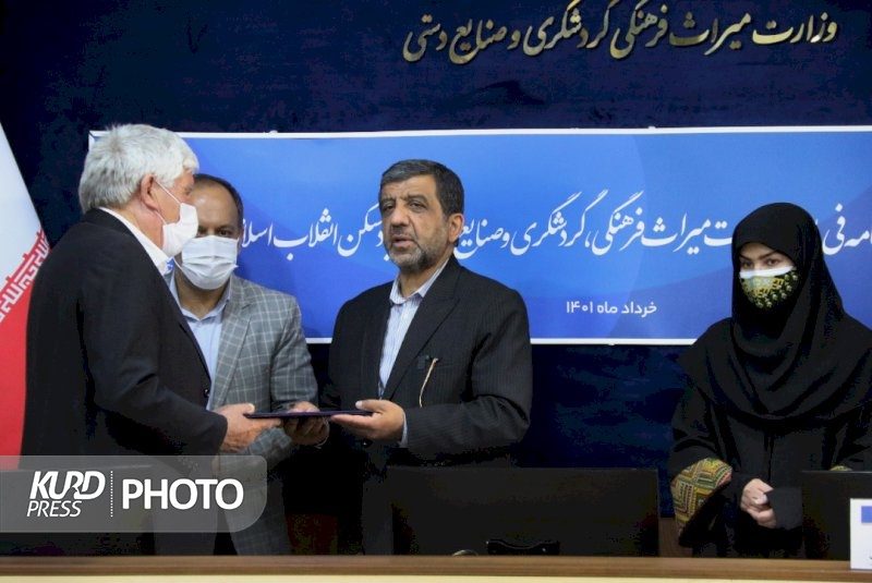 وزیر میراث‌فرهنگی از استادكار برتر آذربایجان غربی تجلیل کرد