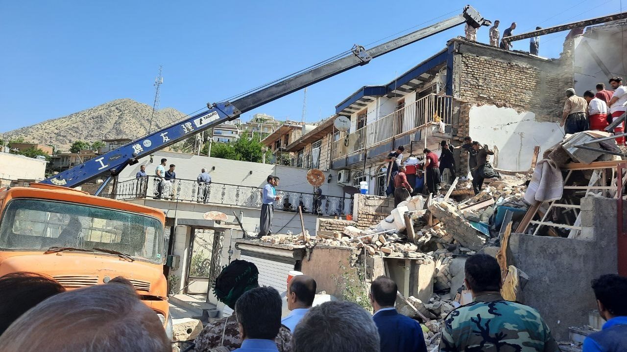 تعداد جانباختگان حادثه  انفجار گاز در نوسود به ۵ نفر رسید