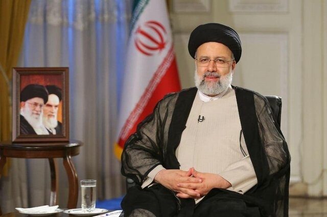 نان، دارو و بنزین گران نمی شود/ تا قطعی نشدن وضعیت کالابرگ الکترونیک یارانه نقدی پرداخت می شود