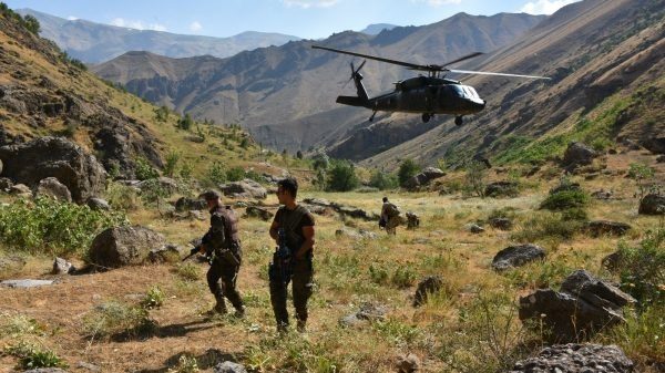 Turkish airstrikes bombard villages in Akre district