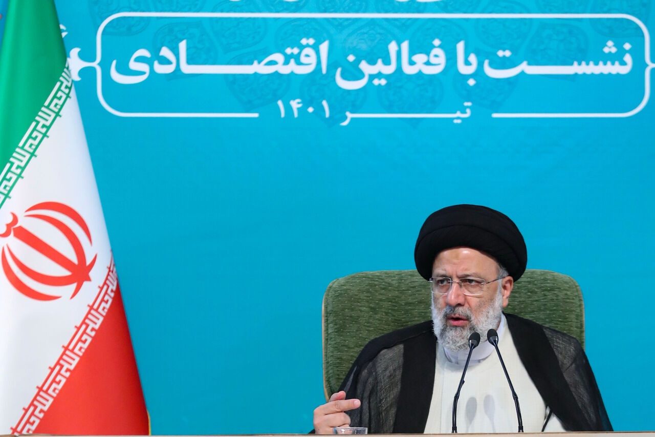 کنترل و مهار تورم ضروری است/جلوی بی‌انضباطی های اقتصادی گرفته شود