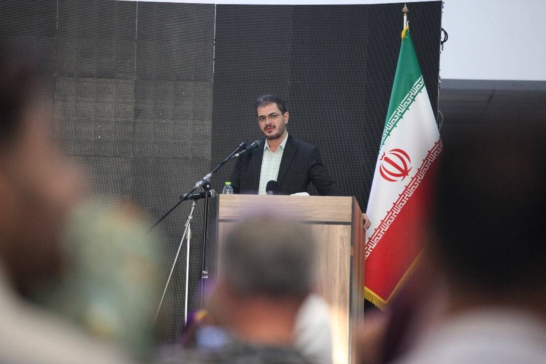 زبان طنز از جدی‌ترین ابزارهای اصلاح اجتماعی است / لزوم تغییر نگرش به استان از امنیتی به فرهنگی