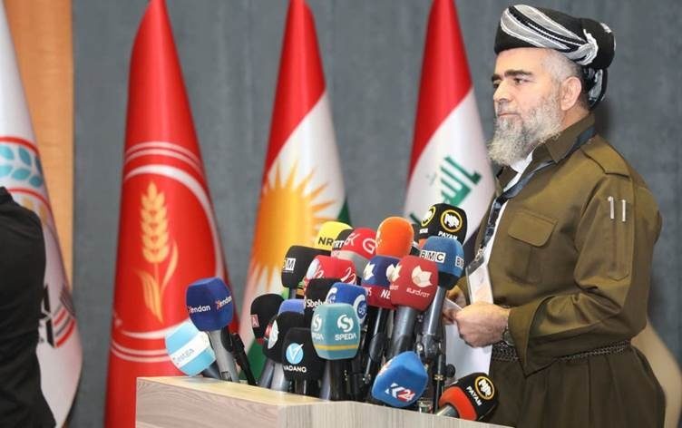 چرا دولت اقلیم و حزب دمکرات با توهین به انتقادات رهبر جماعت عدالت پاسخ می دهد؟
