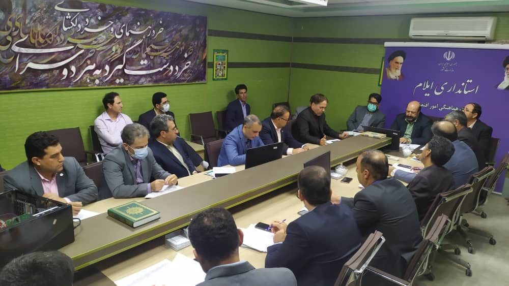 بانکها نگاه تنگ نظرانه و محدودکننده در پرداخت تسهیلات به نیازمندان را کنار بگذارند/تدارک 8 هزار فرصت شغلی برای نیازمندان ایلام