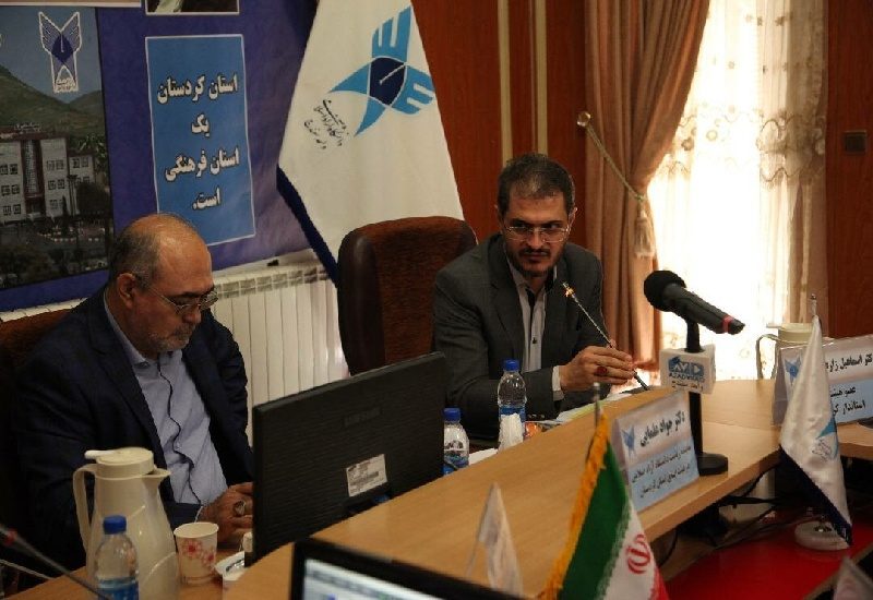 دانشگاهیان به رسالت اجتماعی خود در قبال اقتصاد و فرهنگ عمل کنند