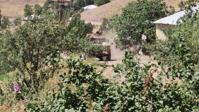 محاصره نظامی یک روستا در یوکسک اُوا