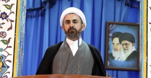 مسجد کانون وحدت و نماد برادری و مساوات بین اقشار مختلف جامعه