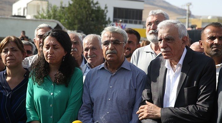 هیچ کدام از شهرهای کردستان ترکیه جاده کمربندی ندارند/مسئول فاجعه حکومت ترکیه است