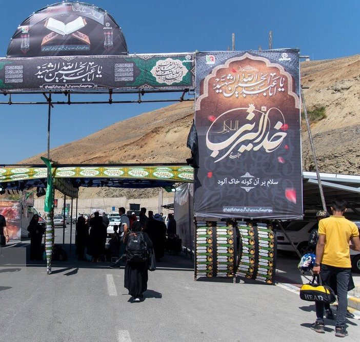 سخنگوی فراجا:اولویت  زائران مرز خسروی باشد، مهران ازدحام است