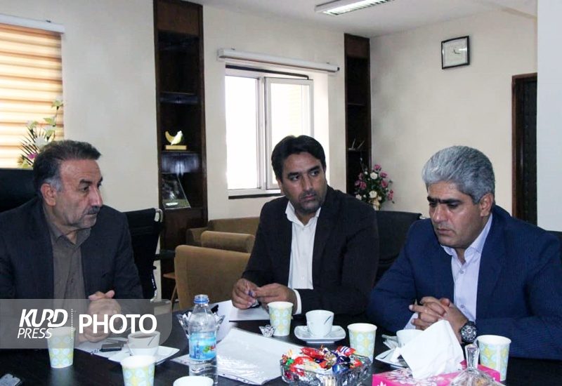 تبدیل وضعیت نیروهای شرکتی باید اولویت شهرداری باشد