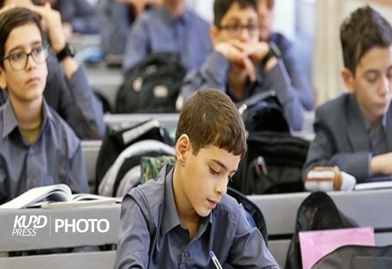 ثبت نام 295 هزار دانش آموز کردستانی برای سال تحصیلی جدید