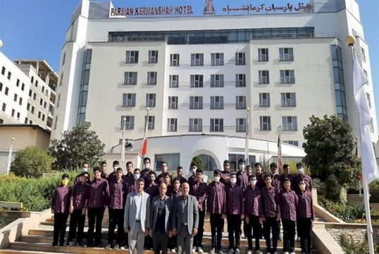 تور آشنایی دانش‌آموزان کرمانشاهی با صنعت هتل‌داری برگزار شد