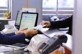 مقام بانکی: بانک ها و خودپردازهای کردستان کمبود پول ندارند