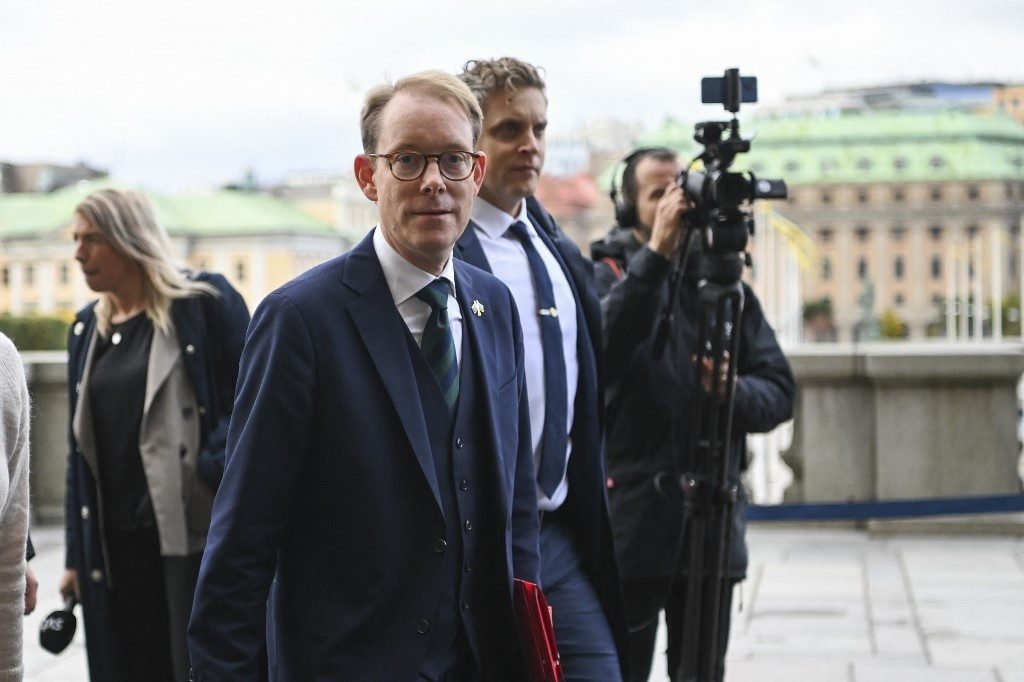 Minister seeks to distance Sweden from Kurdish groups