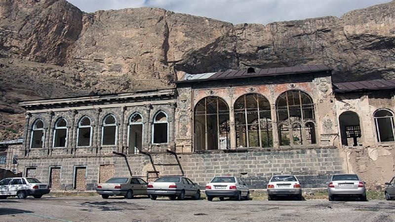 تهدید فرار سرمایه گذاران در تعلل واگذاری بناهای پردیسان ماكو