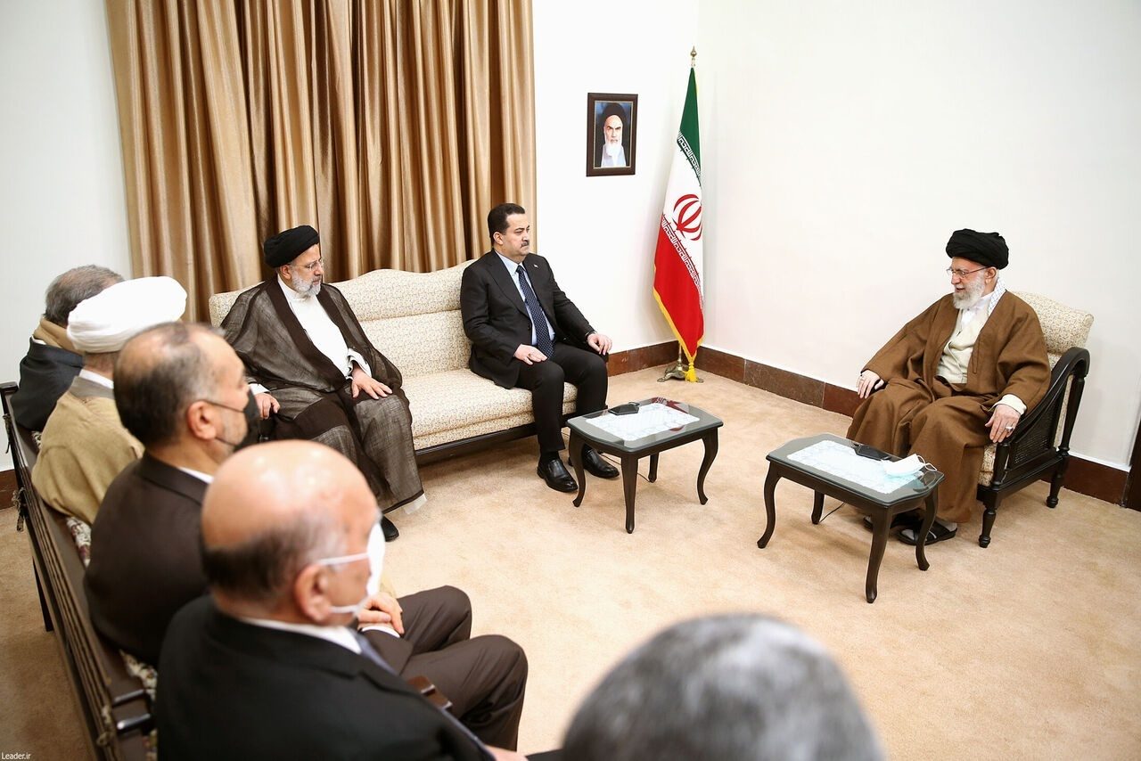 Supreme Leader: Iraq should stand up to foes by relying on young, motivated people