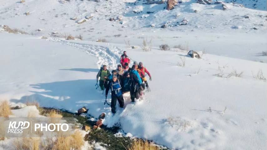 نجات جان کوهنورد ۶۱ ساله در ارتفاعات شاهین دژ