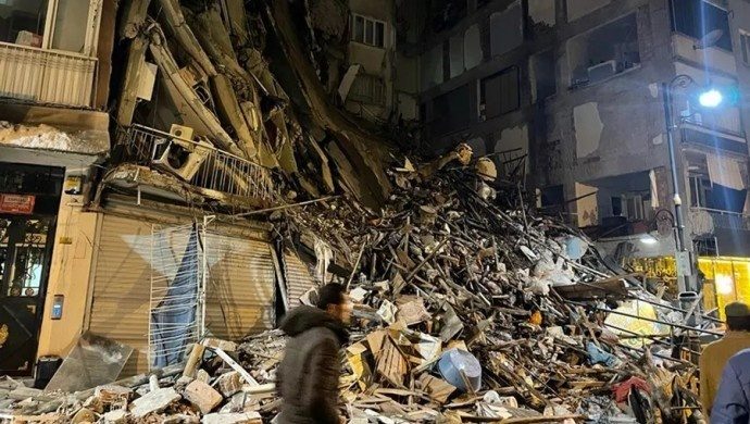 جان باختن 51 تن در عفرین بر اثر زمین لرزه