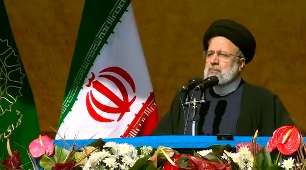 رییس جمهور: زنان به برکت انقلاب اسلامی در همه عرصه‌ها حضور بسیار پررنگی دارند