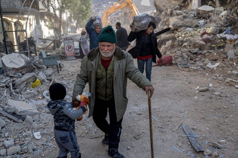 West must move faster to prevent a catastrophe in northern Syria / Jamie Dettmer
