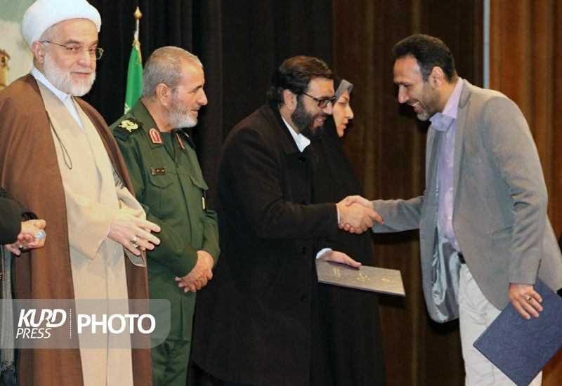 دومین همایش شعر منطقه ای مرد میدان برگزیدگان خویش را شناخت