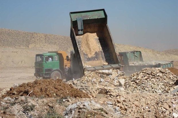 جمع آوری ٧٨ هزار تن نخاله در محورهای مواصلاتی آذربایجان غربی