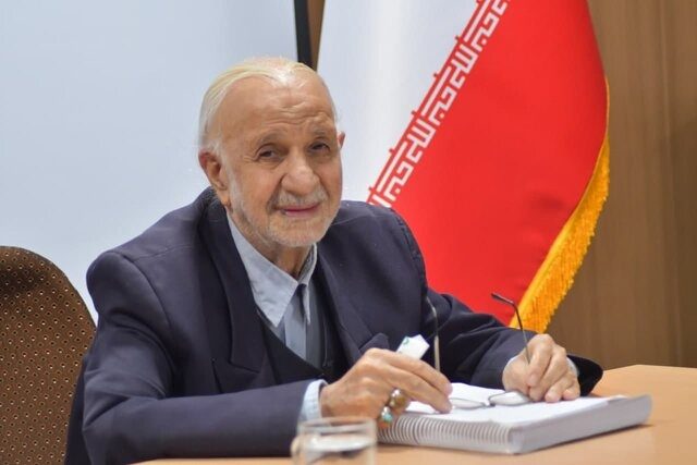 فارغ التحصیلی دانشجوی ۹۲ ساله مقطع دکتری در ارومیه