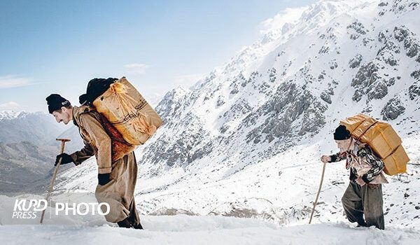 امیدواری برای رهایی کولبران از راه‌های صعب العبور و خطرات جانی با تصویب یک لایحه