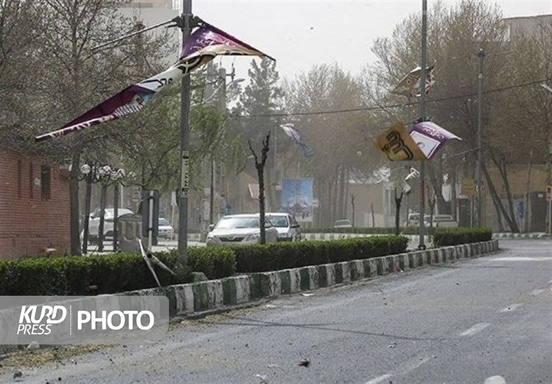 سرعت وزش باد در اشنویه به ۱۱۹ کیلومتر برساعت رسید