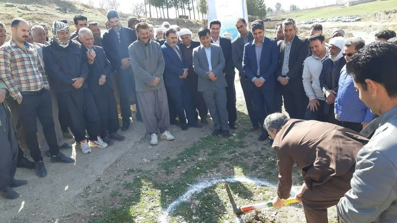 طرح حفر چاه عمیق آب شرب شهرک سرتنگ سیروان کلنگ زنی شد