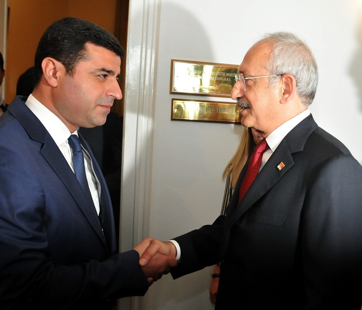 بلومبرگ: HDP از نامزد اپوزیسیون ترکیه در مقابل رجب طیب اردوغان حمایت می کند
