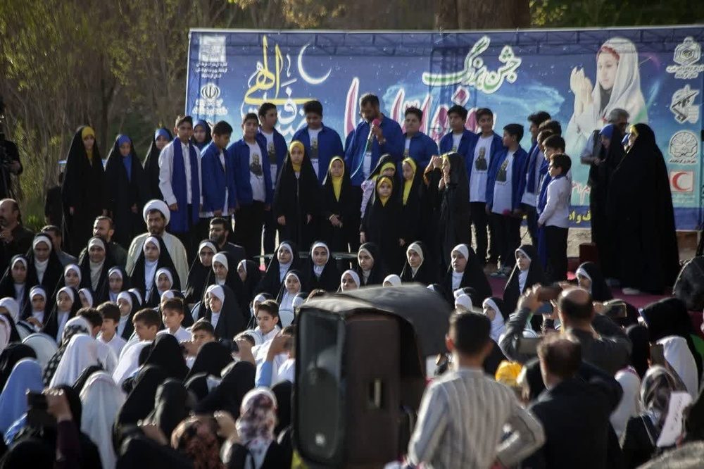 تاق‌بستان میزبان جشن دختران روزه اولی