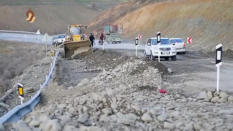 رانش زمین در ٥ نقطه جاده مهاباد به سردشت