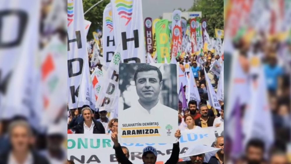 کارگران و زحمتکشان پایان این دولت غارتگر را رقم خواهند زد