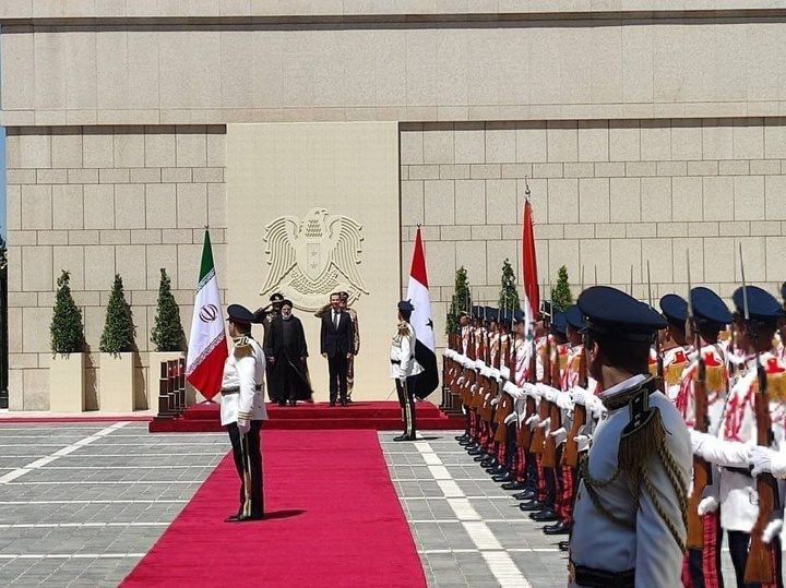 بەشار ئەسەد بە فەرمی پێشوازیی لە ڕەئیسی کرد