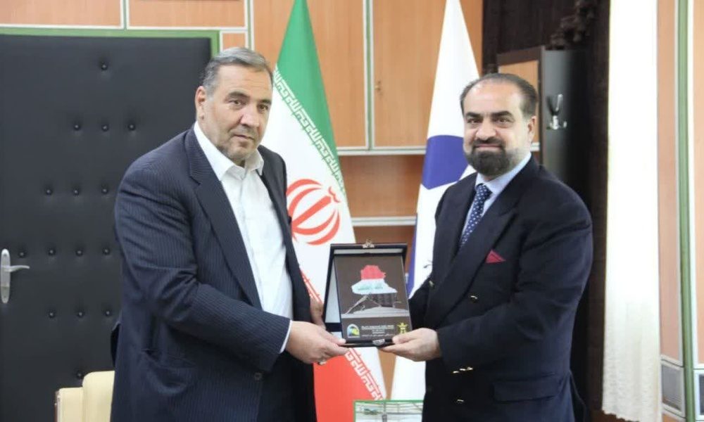 گیت‌های ورودی زائران به عراق در مرز مهران افزایش یابد