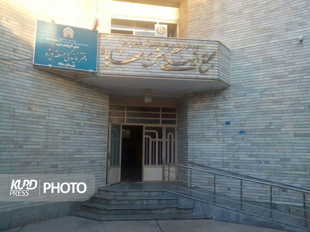 انتقال کتابخانه مجتمع فرهنگی مهاباد عاقبت رنگ واقعیت گرفت