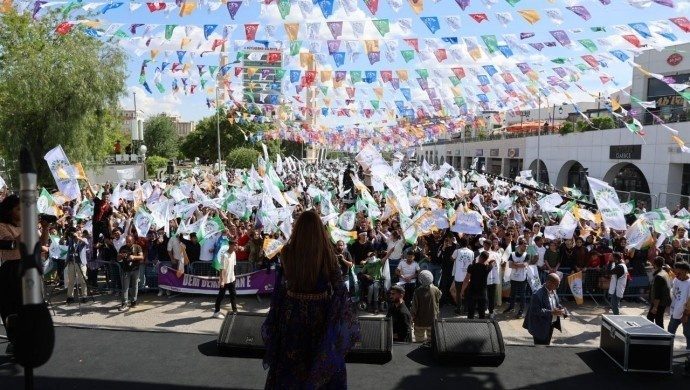 ئەگەر ئۆپۆزیسیۆن گۆشەگیریی سەر ئۆجەلان هەڵنەگرێت هاوبەشی پێشێل کردنی یاسایە