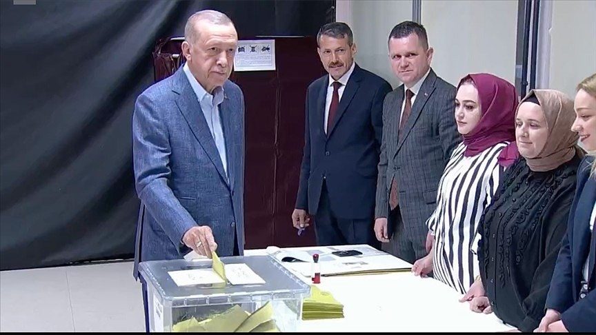 رجب طیب اردوغان رای خود را به صندوق انداخت