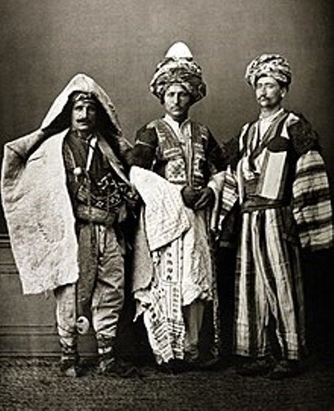 ایدئولوژی و پدیده ای به نام "تاریخ کُشی" در کردستان/اسماعیل شمس