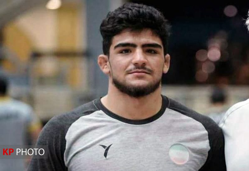 کسب نشان طلای مسابقات کشتی آزاد جام تختی توسط ورزشکار کردستانی