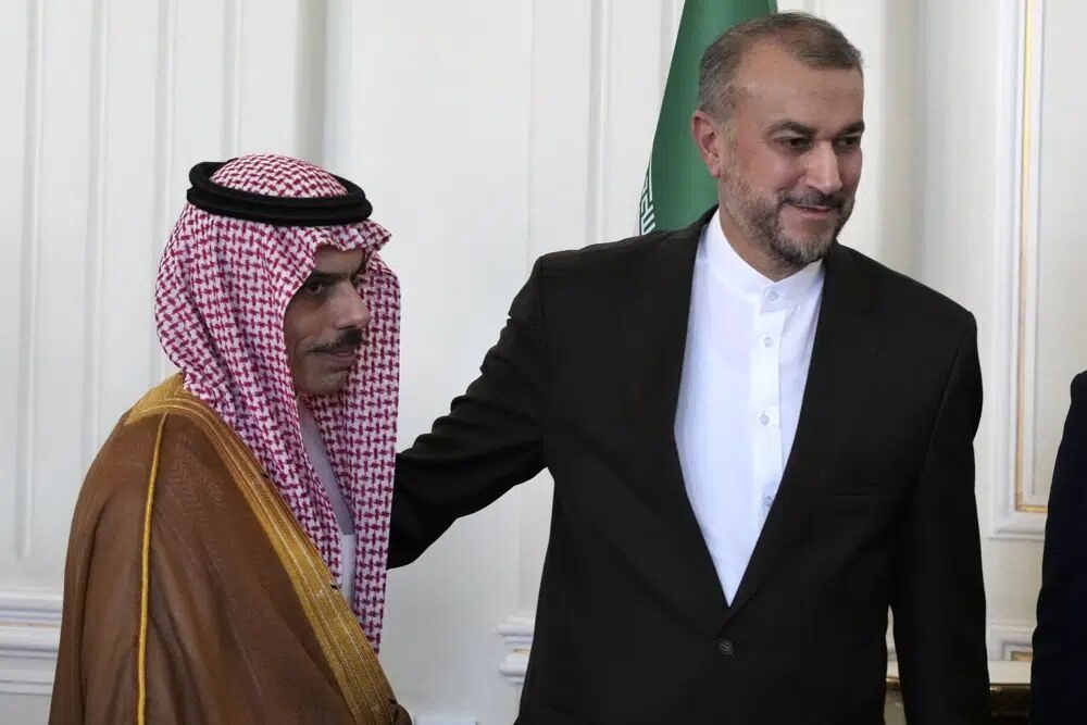 ئێران و سعوودیە هەوڵەکانیان بۆ بڵاو کردنەوەی ئاشتی لە ناوچەکە دەخەنە گەڕ