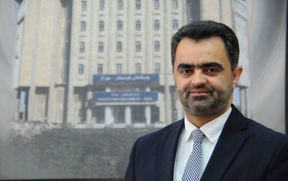 به دلیل سیاست های دو حزب حاکم بر اقلیم، اوضاع سیاسی و اقتصادی اقلیم کردستان بد است