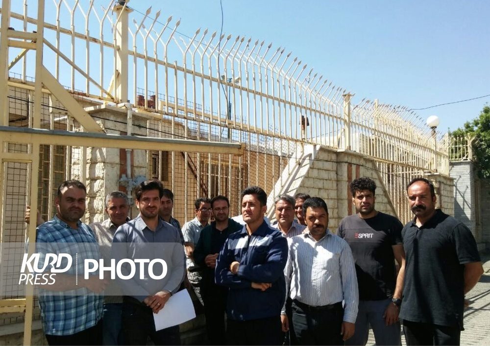 تحصن کارگران CNG قروه برای تبدیل وضعیت شغلی