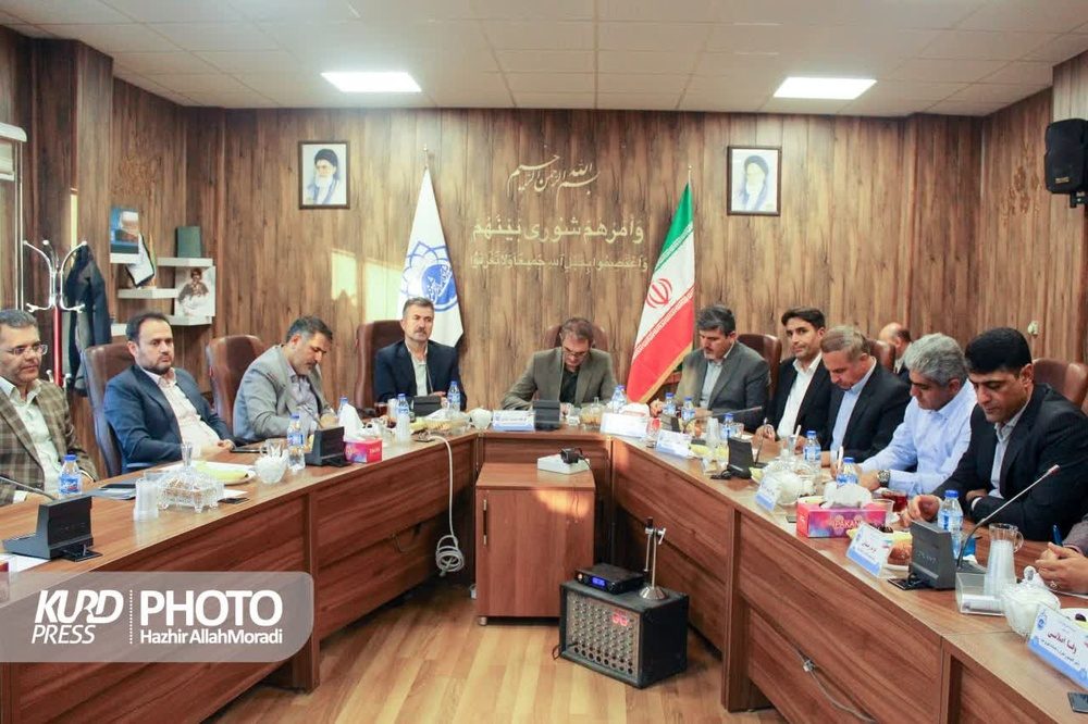 افزایش اعتماد و امیدآفرینی نتیجه توزیع عادلانه خدمات عمرانی در سنندج است
