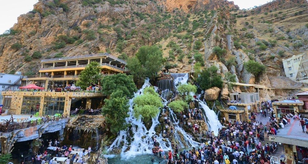 لە ڕ‌ۆژانی پشووی جەژنی قوربان نزیكەی ۷۰۰ هەزار گەشتیار سەردانی هەرێمیان کردووە