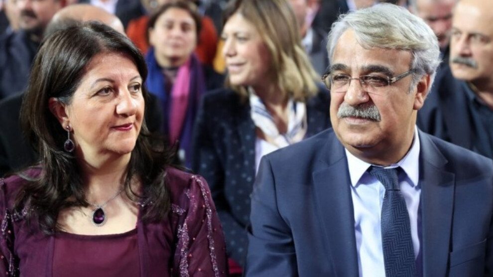 رؤسای مشترک HDP مسئولیت خود را واگذار می کنند