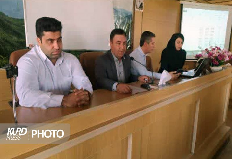 ۷۶ نفر از متقاضیان نهضت ملی مسکن در مریوان زمین دریافت کردند
