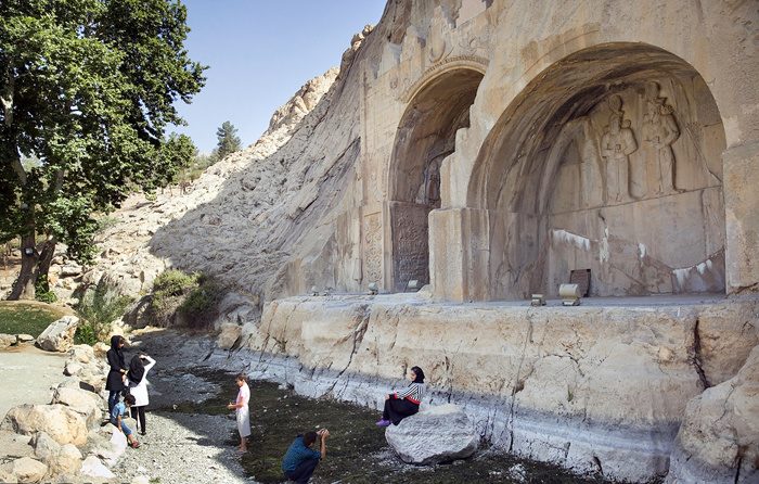 عکاسی مدلینگ در تاق بستان ممنوع است